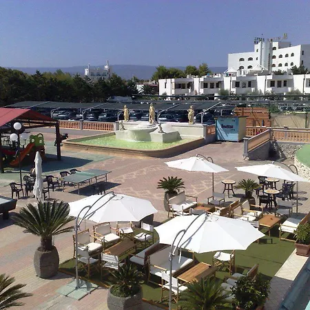 Arianna Club Hotel Appartamenti Роди-Гарганико