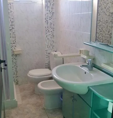 Arianna Club Hotel Appartamenti Роди-Гарганико