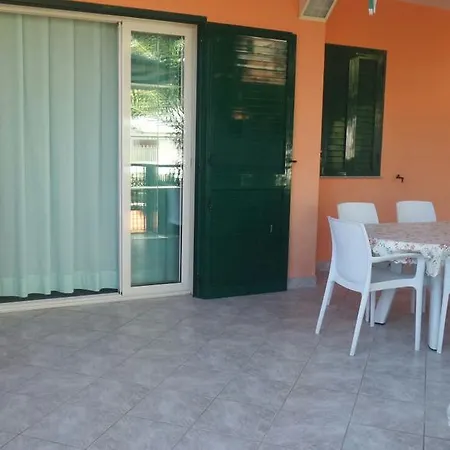 Arianna Club Hotel Appartamenti Роди-Гарганико