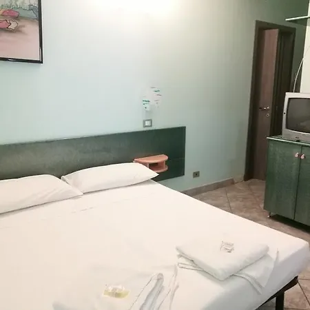 Arianna Club Hotel Appartamenti * Роди-Гарганико