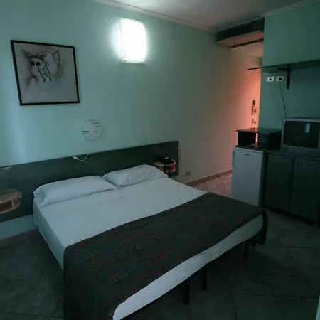 Arianna Club Hotel Appartamenti *